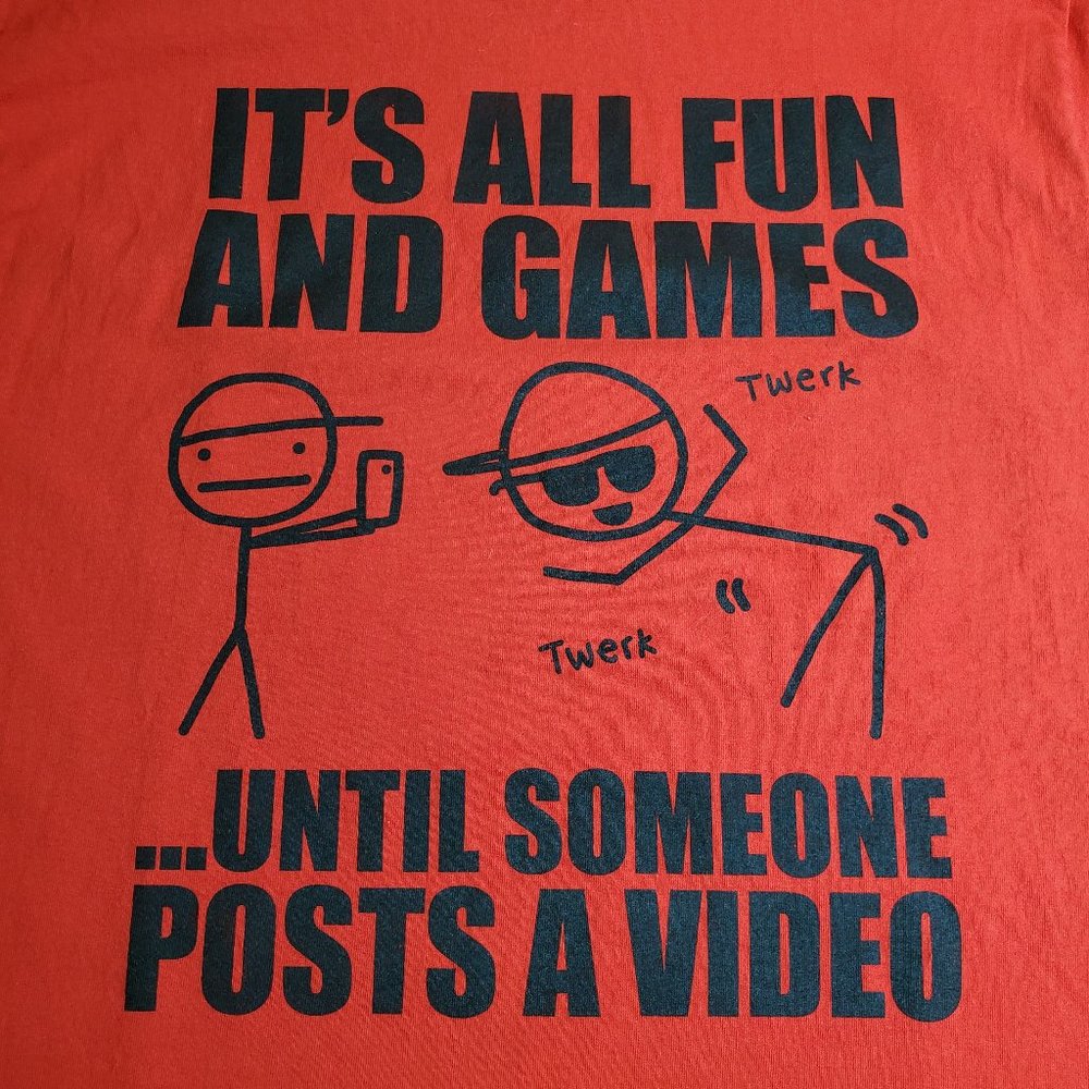 GRAPHIC TEE Humorous Red Tshirt Size Medium